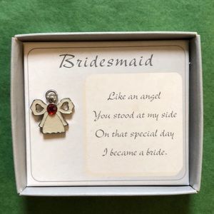 Bridesmaid 👼 pin.       (M19)